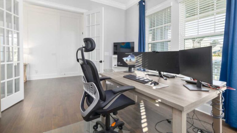 Como escolher a melhor cadeira para home office
